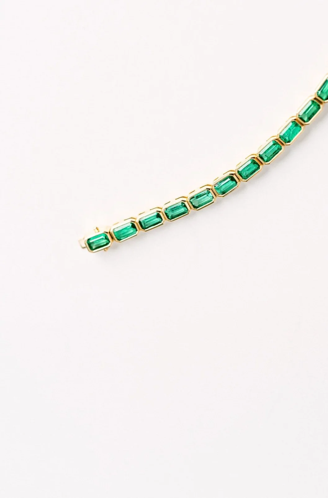 Emerald Cut Emerald East-West Bezel Tennis Bracelet - Image 3