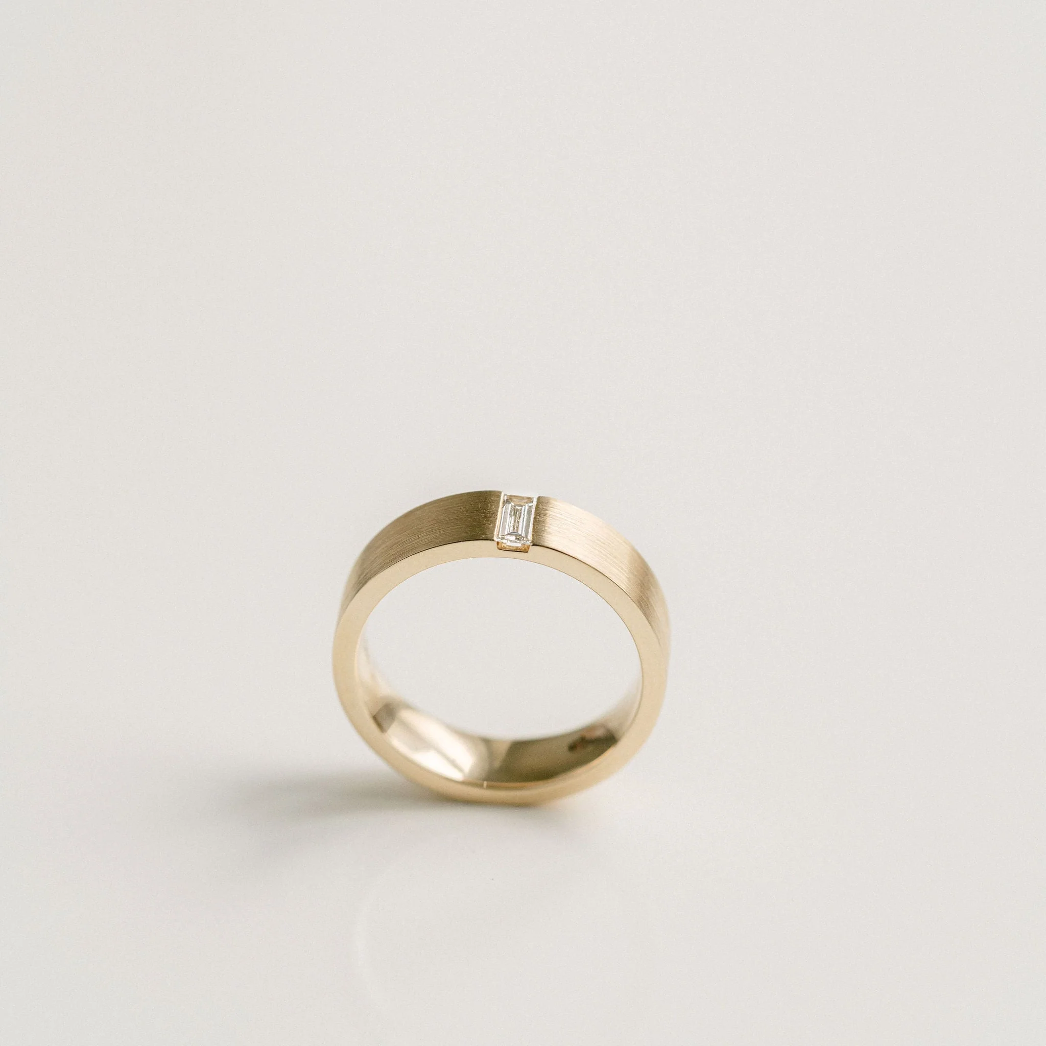 Flat Brushed Mens Band With Baguette Diamond - Image 3